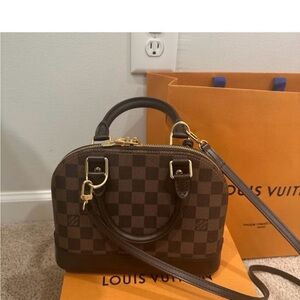 SOLD❌❌❌Luis Vuitton Alma BB